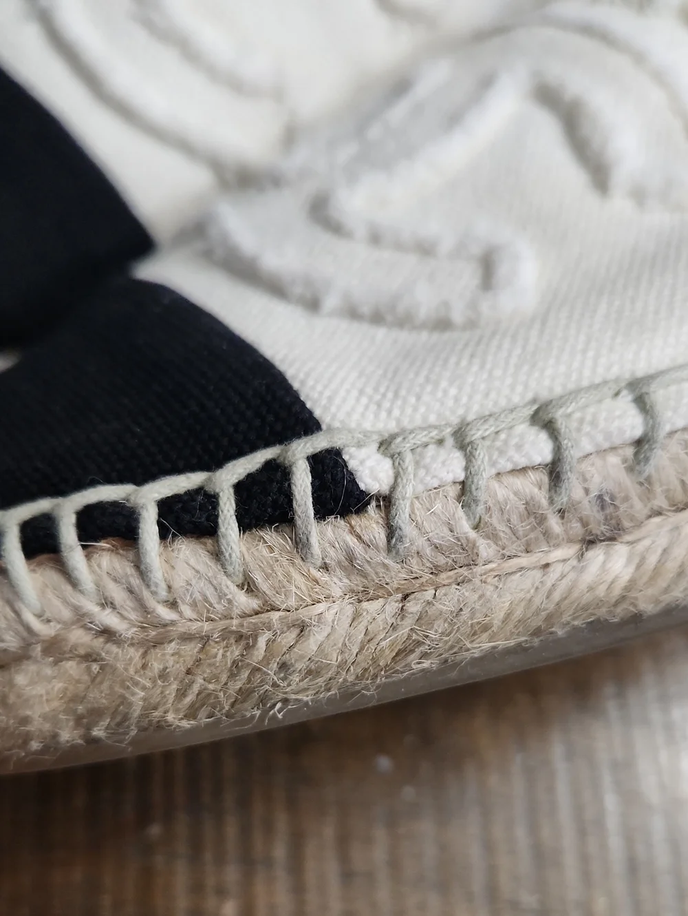 CHANEL Cream Canvas Espadrilles with Black Toe Cap Womens Sz 39